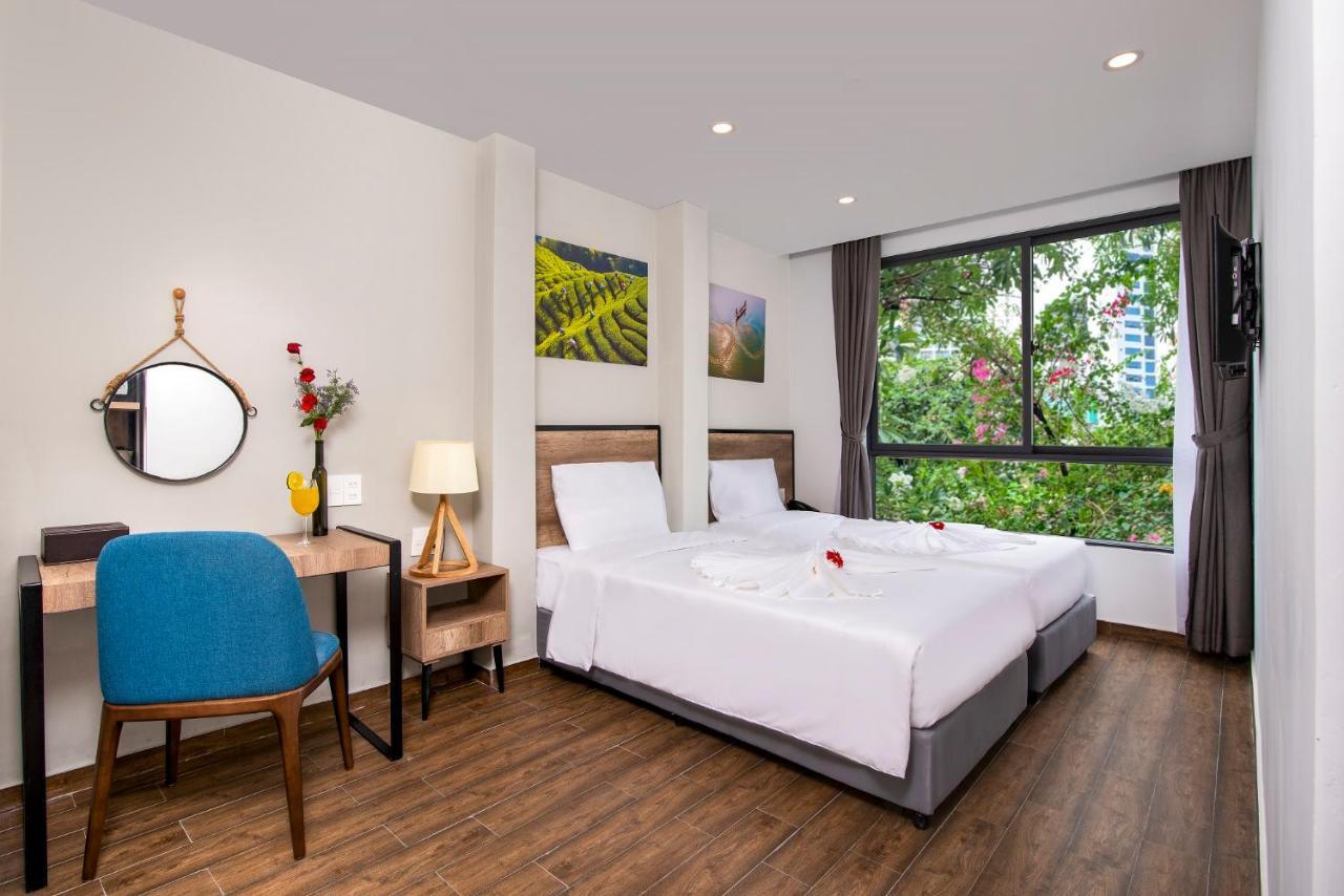 Golden Lotus Central Hotel Nha Trang Exterior photo