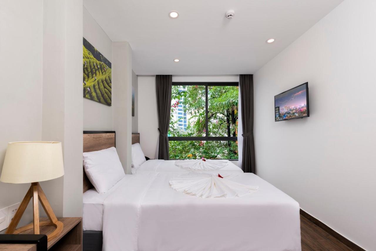 Golden Lotus Central Hotel Nha Trang Exterior photo