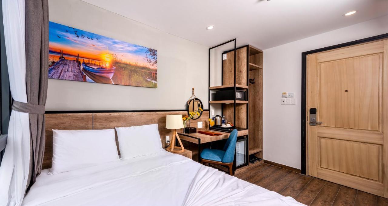 Golden Lotus Central Hotel Nha Trang Exterior photo