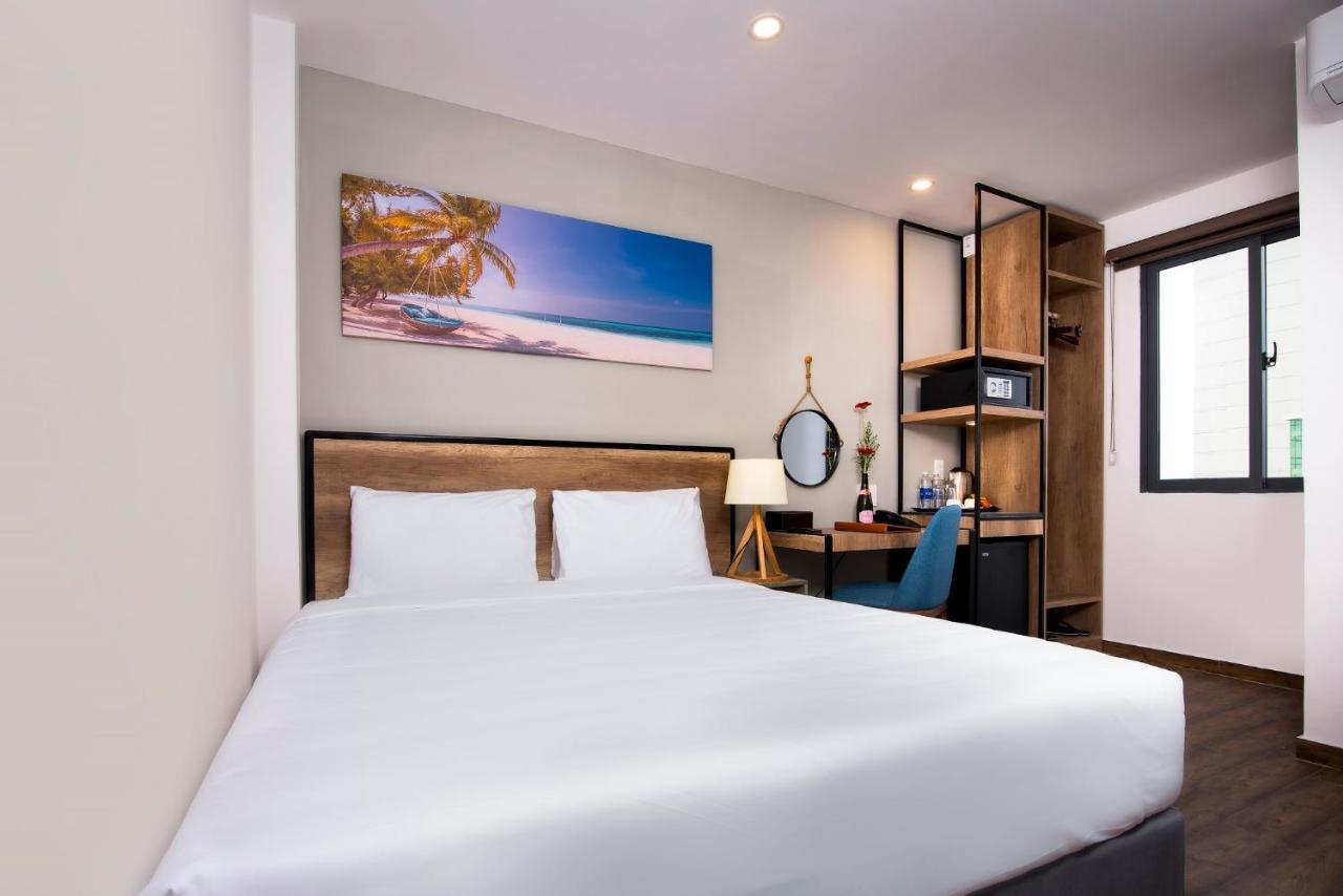 Golden Lotus Central Hotel Nha Trang Exterior photo
